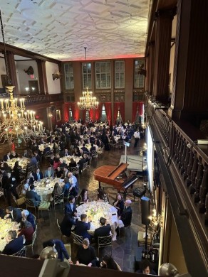 MDR pinspots + stage wash + screens